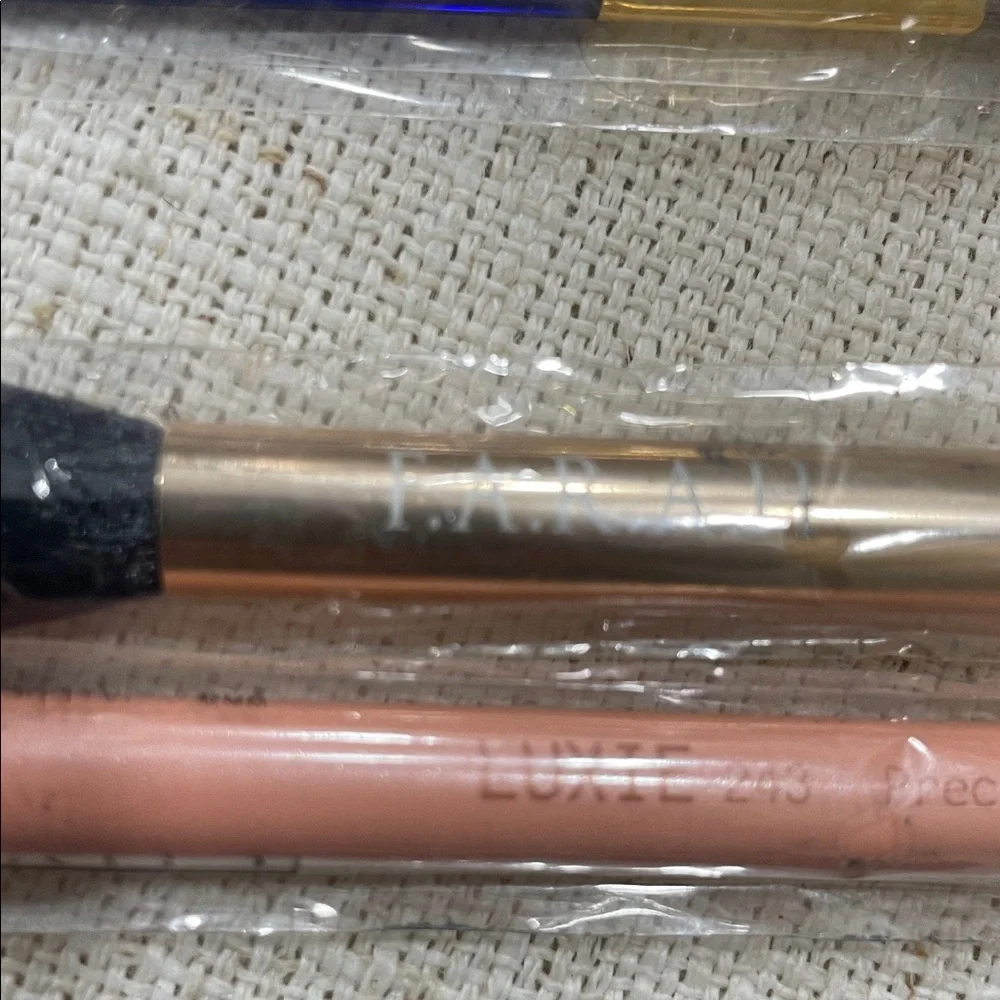 Bundle/Lot Makeup Brushes: Estee Lauder F.A.R.A.H Luxie Eliz Arden